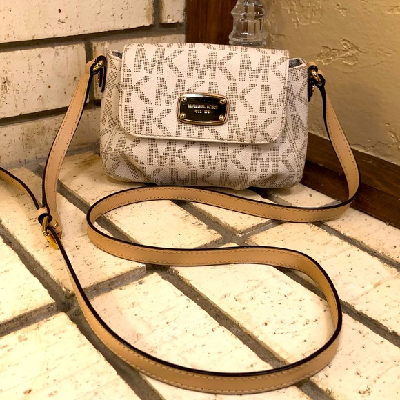 Michael Kors Handbags - Michael Kors - Jet Set Small Flap Crossbody